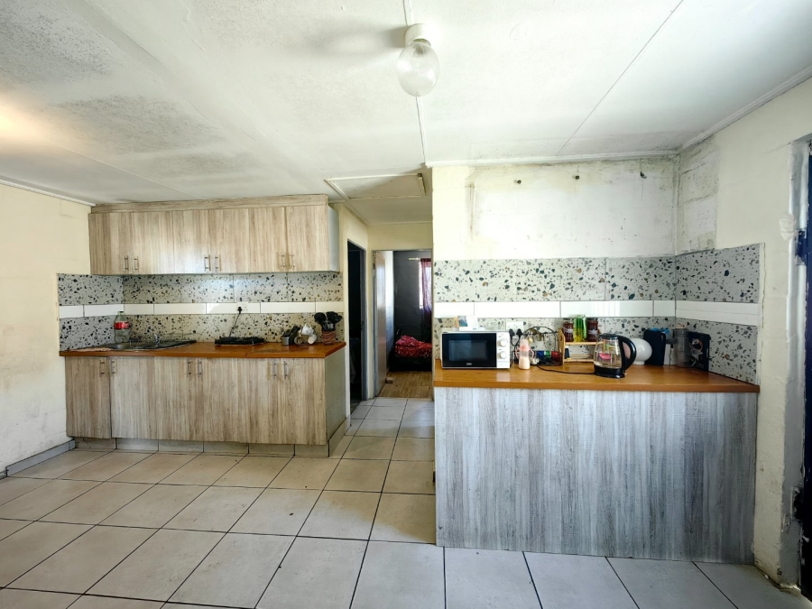 3 Bedroom Property for Sale in Roosendal Western Cape